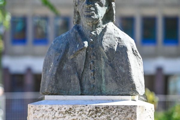 liszt-ferenc-szobor01